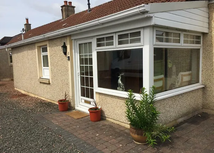 Pippin, Tranquil Scottish Cottage With Hot Tub