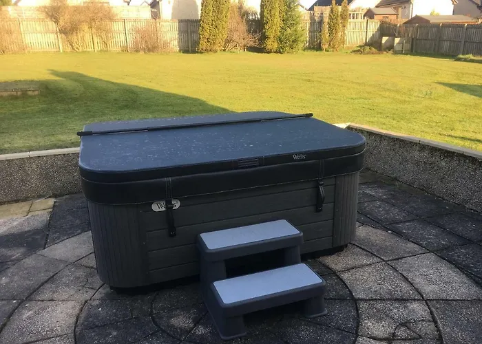 Pippin, Tranquil Scottish Cottage With Hot Tub